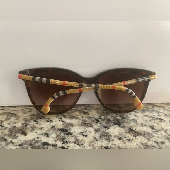 Authentic Burberry Sunglasses - Picture 4 of 9